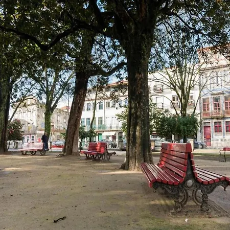 Cozy Getaway In With Balcony Apartman